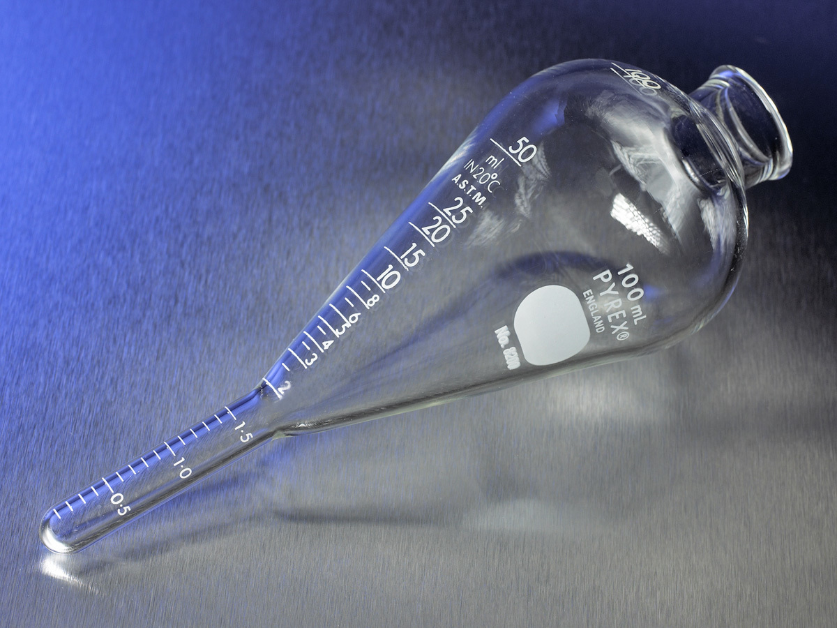PYREX® 100 mL Oil Pear-Shaped Centrifuge Tube Lifetime-Red™ with White Graduations