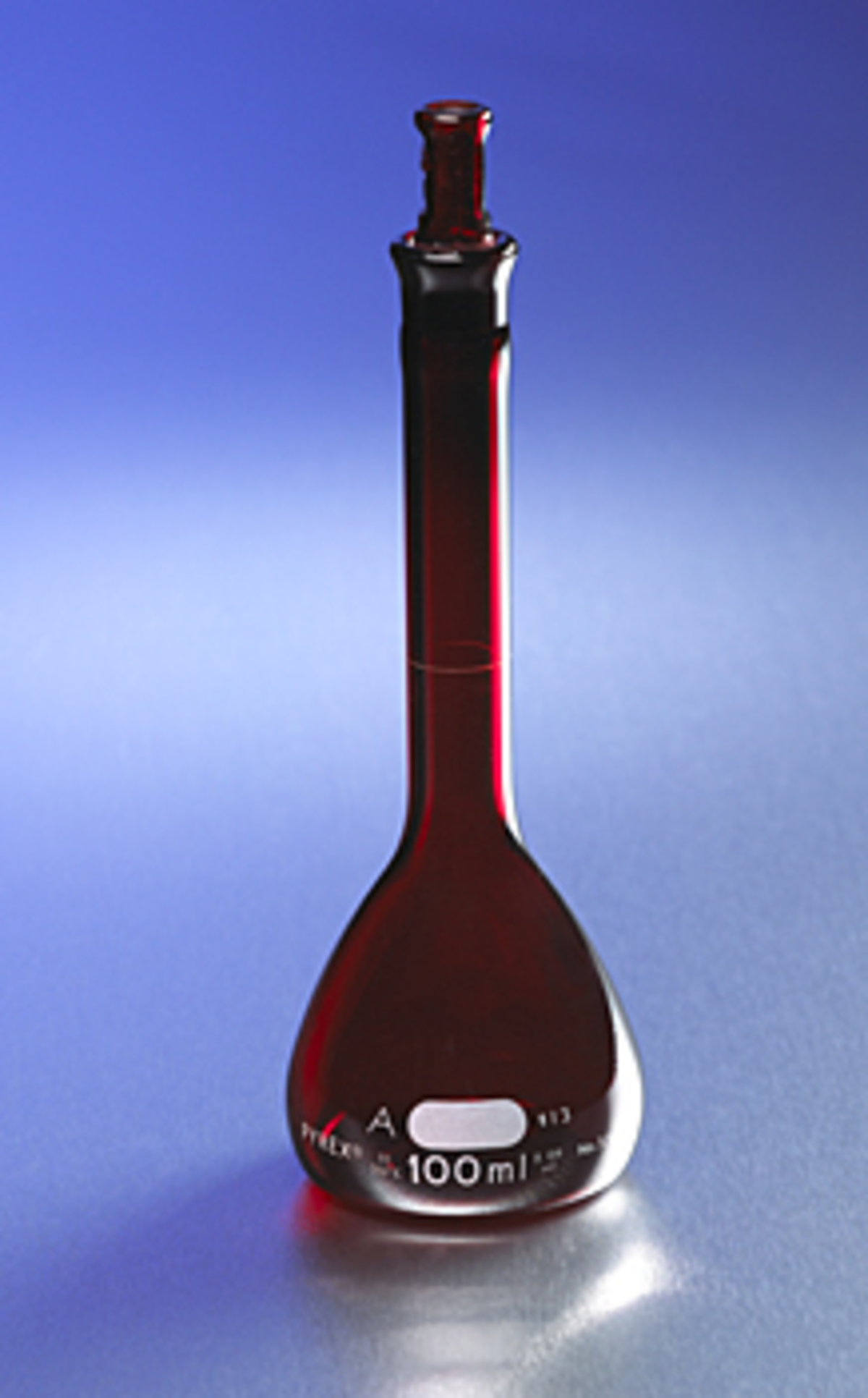 PYREX® Low Actinic 500 mL Class A Certified and Serialized Volumetric Flasks, with Glass Standard Taper Stopper