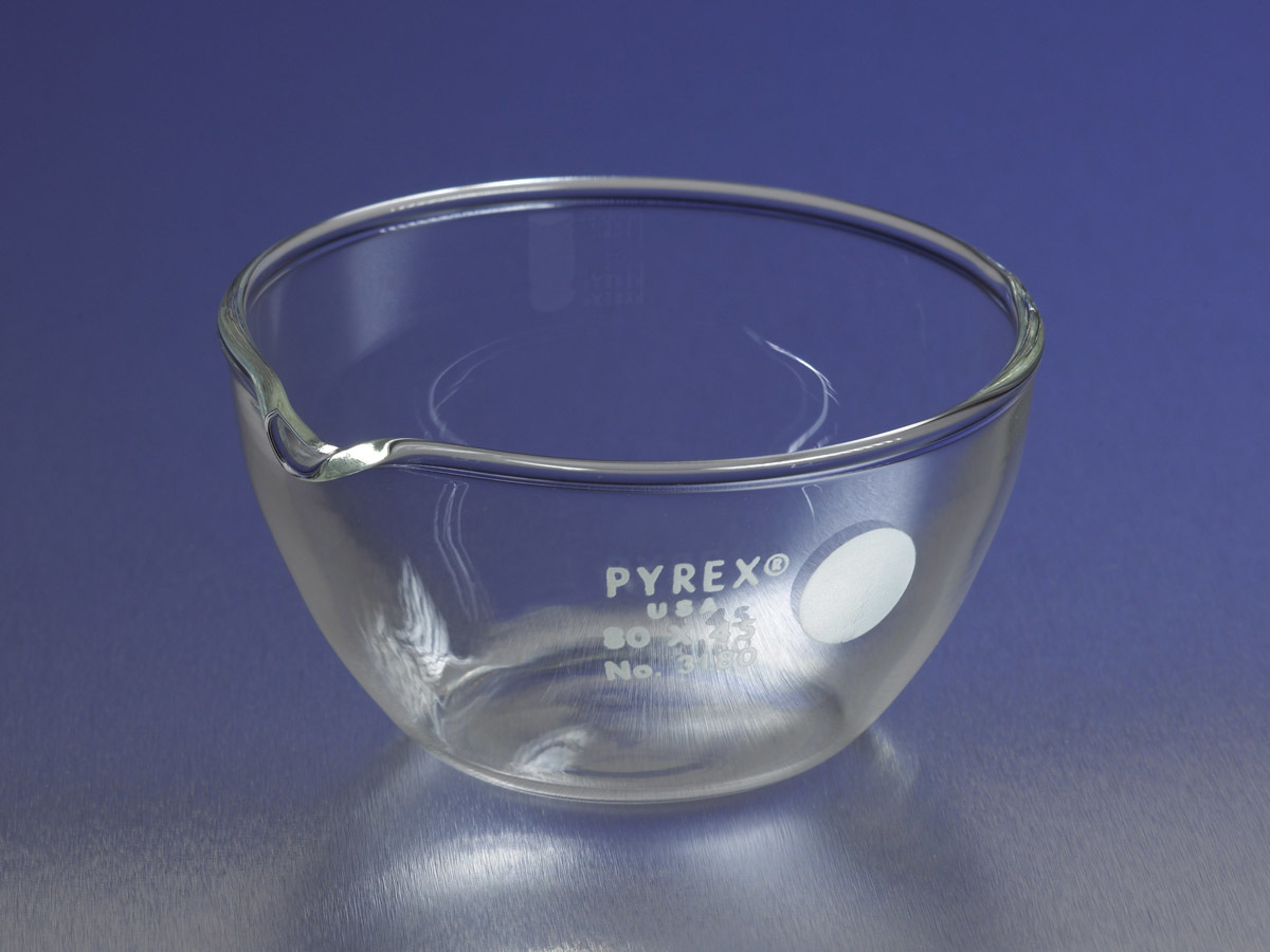 PYREX® 170 mL Flat Bottom Evaporating Dishes