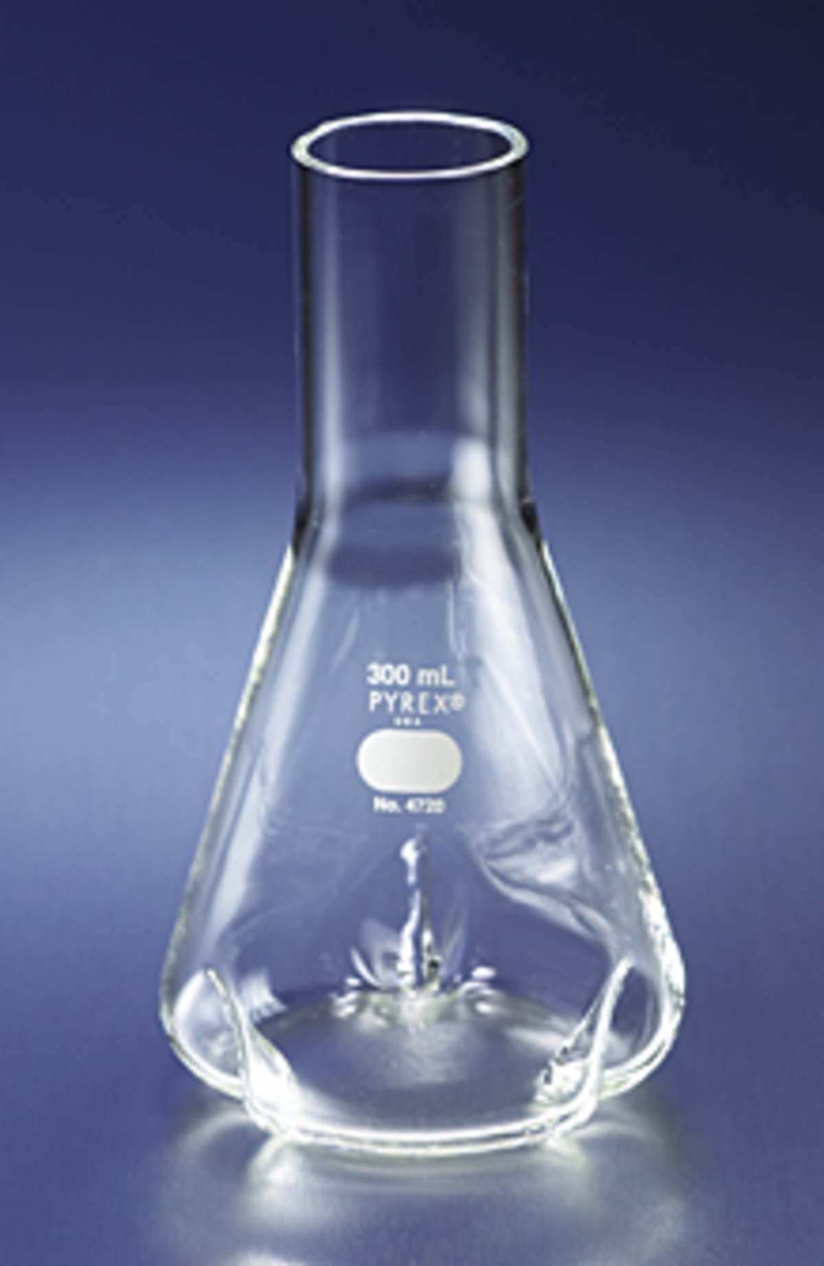 PYREX® 500 mL Delong Shaker Erlenmeyer Flask with Extra Deep Baffles